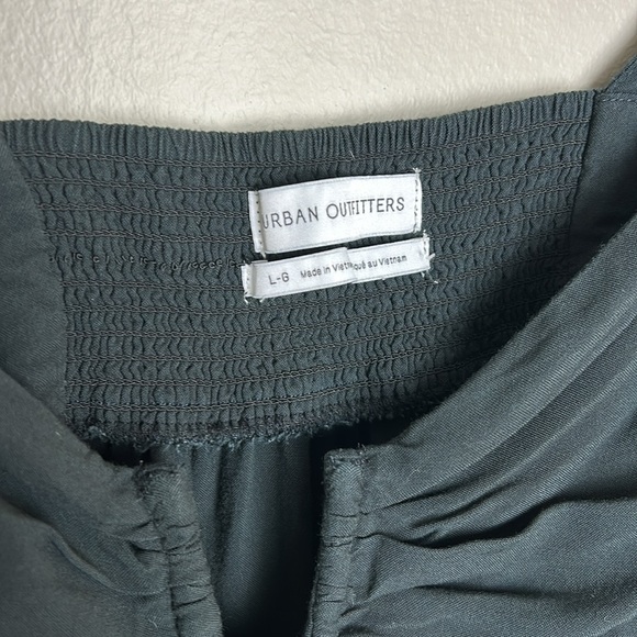 Urban Outfitters Blouse Short Puff Sleeves Sweetheart Smocked Back Peplum - Picture 3 of 6